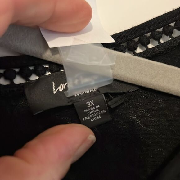 3X, Lord & Taylor Woman Black Linen Blend Top with Crochet Accent trim - Picture 5 of 5